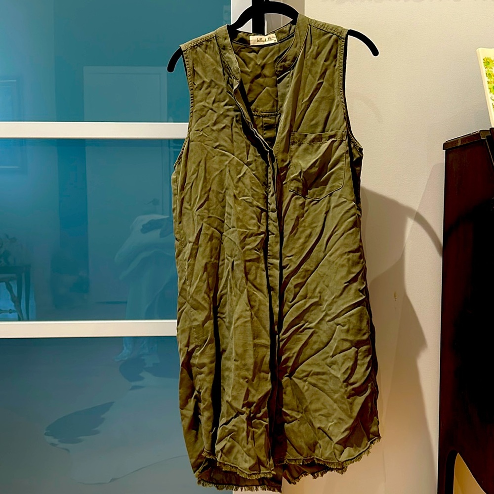 Bella Dahl size medium soft button up sundress army green